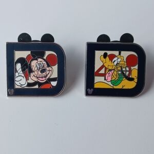 (2) 2011 HIDDEN MICKEY CLASSIC "D" 40TH ANNIVERSARY TRADING PINS MICKEY/PLUTO